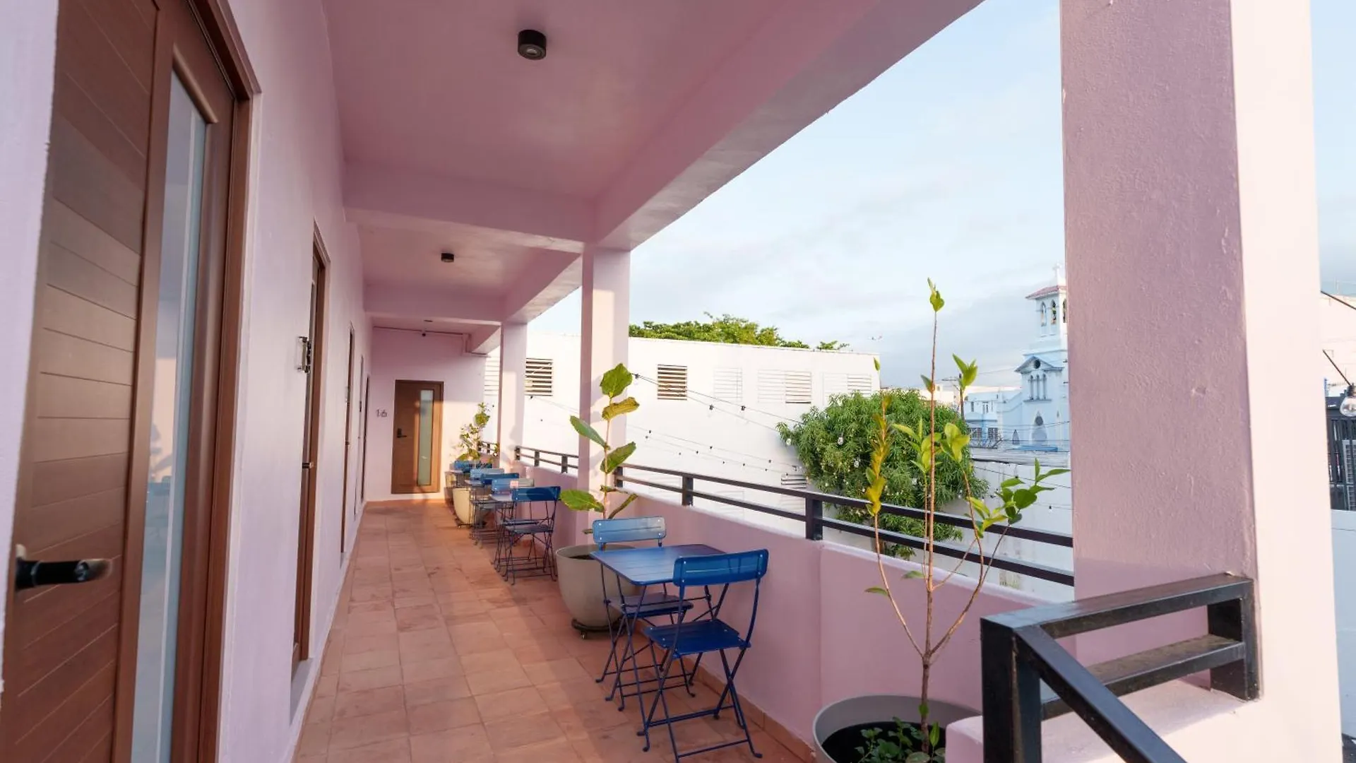 Room 13 Breezy Veranda Stay With City Views 圣胡安 0*,  波多黎各