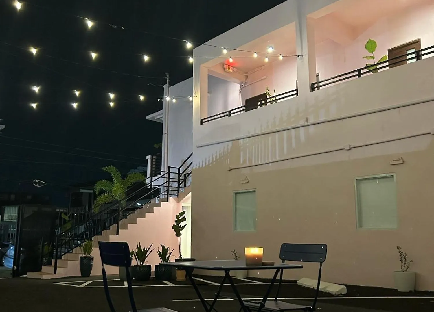 Hotell Room 13 Breezy Veranda Stay With City Views San Juan